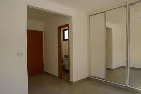 Casa de condomínio para alugar com 181m², 4 quartos e 2 vagas Suite 2