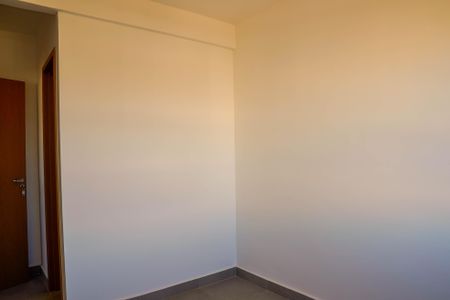 Casa de condomínio para alugar com 181m², 4 quartos e 2 vagasQuarto 1