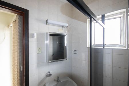 Casa à venda com 140m², 3 quartos e 2 vagasBanheiro da Suíte