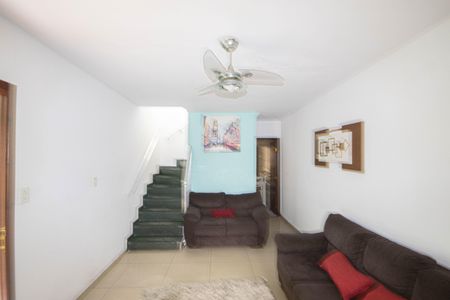 Casa à venda com 140m², 3 quartos e 2 vagasSala