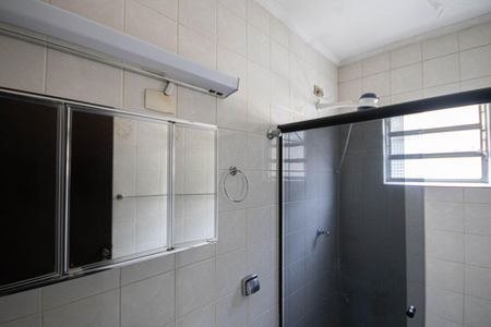 Casa à venda com 140m², 3 quartos e 2 vagasBanheiro