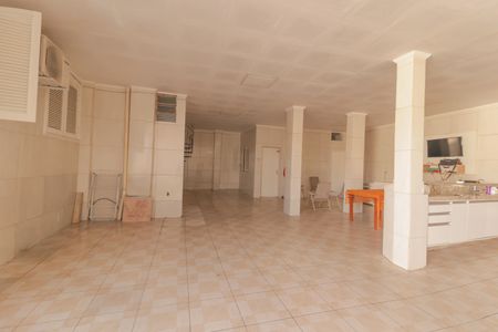 Casa para alugar com 350m², 4 quartos e 8 vagasQuintal