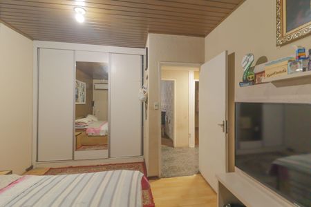 Casa para alugar com 350m², 4 quartos e 8 vagasQuarto