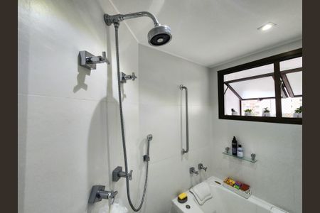 Apartamento à venda com 161m², 3 quartos e 2 vagasBanheiro da Suíte 2