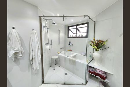 Apartamento à venda com 161m², 3 quartos e 2 vagasBanheiro da Suíte 2