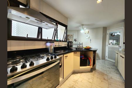 Apartamento à venda com 161m², 3 quartos e 2 vagasCozinha