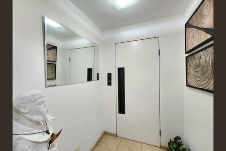 Apartamento à venda com 161m², 3 quartos e 2 vagasHall de entrada