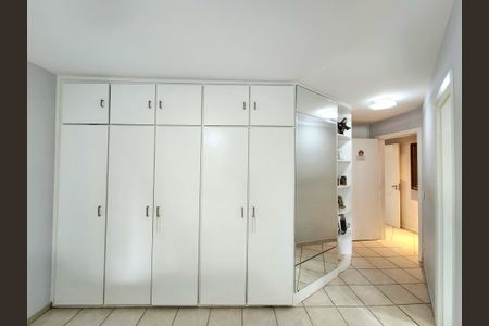 Apartamento à venda com 161m², 3 quartos e 2 vagasSuíte 2