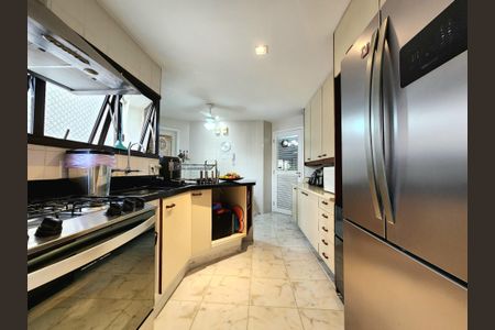 Apartamento à venda com 161m², 3 quartos e 2 vagasCozinha