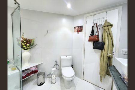 Apartamento à venda com 161m², 3 quartos e 2 vagasBanheiro da Suíte 2