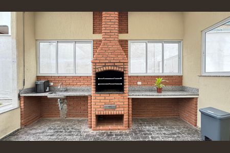 Apartamento à venda com 74m², 2 quartos e 2 vagas Apartamento à venda com 74m², 2 quartos e 2 vagasChurrasqueira