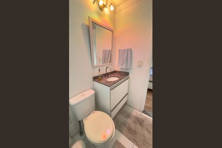 Apartamento à venda com 74m², 2 quartos e 2 vagas Apartamento à venda com 74m², 2 quartos e 2 vagasBanheiro da Suíte