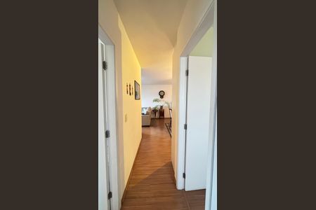 Apartamento à venda com 74m², 2 quartos e 2 vagas Apartamento à venda com 74m², 2 quartos e 2 vagasCorredor