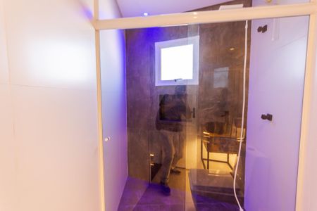 Casa à venda com 150m², 2 quartos e 4 vagas Casa à venda com 150m², 2 quartos e 4 vagasBanheiro da Suíte 1