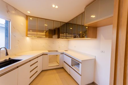 Casa à venda com 150m², 2 quartos e 4 vagas Casa à venda com 150m², 2 quartos e 4 vagasCozinha