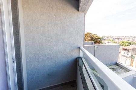 Casa à venda com 150m², 2 quartos e 4 vagas Casa à venda com 150m², 2 quartos e 4 vagasVista da Suíte 2