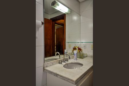 Apartamento à venda com 87m², 2 quartos e 1 vaga Apartamento à venda com 87m², 2 quartos e 1 vagaBanheiro