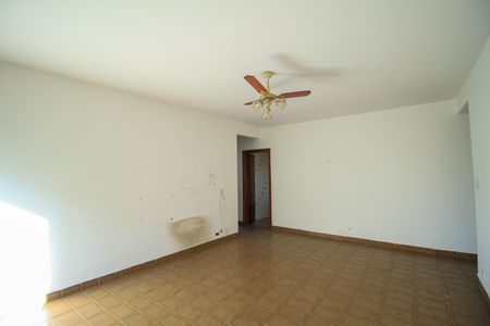 Apartamento à venda com 110m², 2 quartos e sem vagaSala