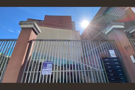 Casa à venda com 145m², 3 quartos e 1 vaga Casa à venda com 145m², 3 quartos e 1 vagaFachada + placa