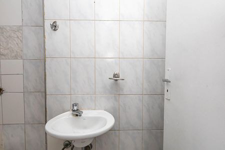 Apartamento à venda com 76m², 2 quartos e sem vaga Apartamento à venda com 76m², 2 quartos e sem vagaBanheiro
