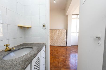 Apartamento à venda com 76m², 2 quartos e sem vaga Apartamento à venda com 76m², 2 quartos e sem vagaBanheiro da Suíte