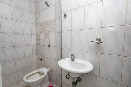 Apartamento à venda com 76m², 2 quartos e sem vaga Apartamento à venda com 76m², 2 quartos e sem vagaBanheiro