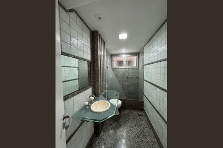 Apartamento à venda com 250m², 3 quartos e 3 vagasBanheiro