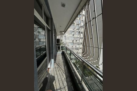 Apartamento à venda com 250m², 3 quartos e 3 vagasSacada