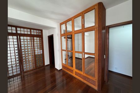 Apartamento à venda com 250m², 3 quartos e 3 vagasQuarto