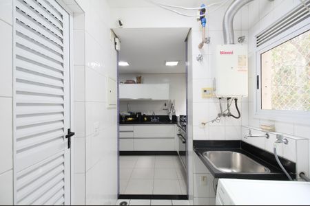 Apartamento à venda com 125m², 3 quartos e 2 vagas Apartamento à venda com 125m², 3 quartos e 2 vagasÁrea de Serviço