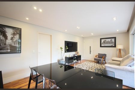 Apartamento à venda com 125m², 3 quartos e 2 vagas Apartamento à venda com 125m², 3 quartos e 2 vagasSala