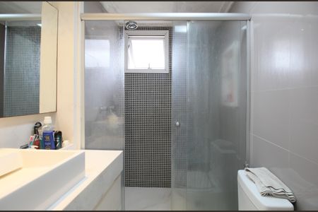 Apartamento à venda com 125m², 3 quartos e 2 vagas Apartamento à venda com 125m², 3 quartos e 2 vagasBanheiro Suíte 1