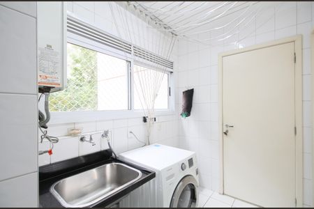 Apartamento à venda com 125m², 3 quartos e 2 vagas Apartamento à venda com 125m², 3 quartos e 2 vagasÁrea de Serviço