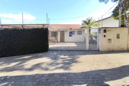 Casa à venda com 400m², 5 quartos e 4 vagas Casa à venda com 400m², 5 quartos e 4 vagasPlaca
