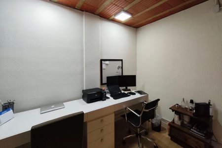 Casa à venda com 400m², 5 quartos e 4 vagas Casa à venda com 400m², 5 quartos e 4 vagasQuarto 4