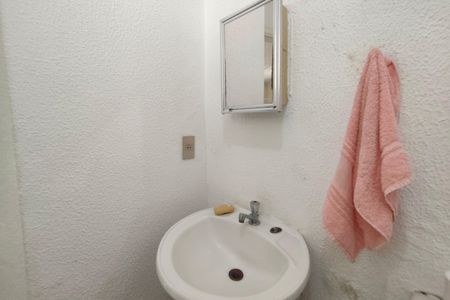 Casa à venda com 400m², 5 quartos e 4 vagas Casa à venda com 400m², 5 quartos e 4 vagasBanheiro de serviço