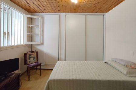 Casa à venda com 400m², 5 quartos e 4 vagas Casa à venda com 400m², 5 quartos e 4 vagasQuarto 2