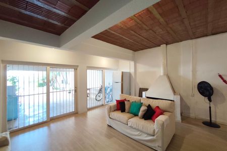 Casa à venda com 400m², 5 quartos e 4 vagas Casa à venda com 400m², 5 quartos e 4 vagasSala de Estar