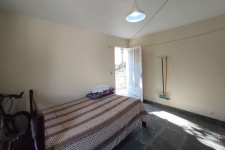 Casa à venda com 400m², 5 quartos e 4 vagas Casa à venda com 400m², 5 quartos e 4 vagasQuarto de Serviço