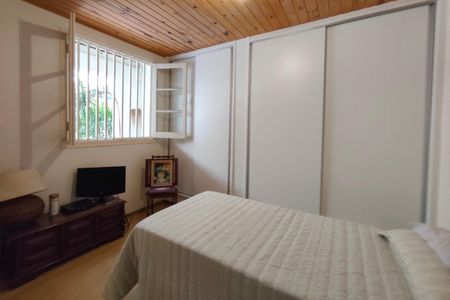 Casa à venda com 400m², 5 quartos e 4 vagas Casa à venda com 400m², 5 quartos e 4 vagasQuarto 2