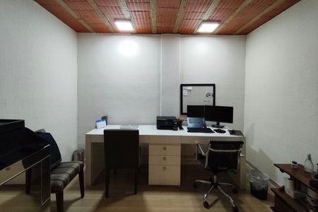 Casa à venda com 400m², 5 quartos e 4 vagas Casa à venda com 400m², 5 quartos e 4 vagasQuarto 4