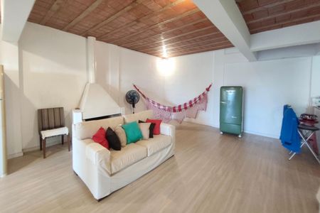 Casa à venda com 400m², 5 quartos e 4 vagas Casa à venda com 400m², 5 quartos e 4 vagasSala de Estar