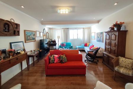 Casa à venda com 400m², 5 quartos e 4 vagas Casa à venda com 400m², 5 quartos e 4 vagasSala