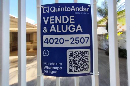 Casa à venda com 400m², 5 quartos e 4 vagas Casa à venda com 400m², 5 quartos e 4 vagasPlaca