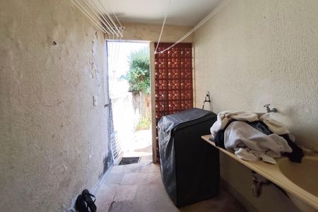 Casa à venda com 400m², 5 quartos e 4 vagas Casa à venda com 400m², 5 quartos e 4 vagasÁrea de Serviço