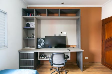 Casa para alugar com 250m², 2 quartos e 3 vagas Casa para alugar com 250m², 2 quartos e 3 vagasQuarto