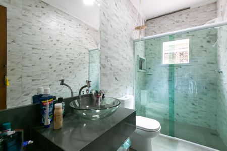 Casa para alugar com 250m², 2 quartos e 3 vagas Casa para alugar com 250m², 2 quartos e 3 vagasBanheiro Social