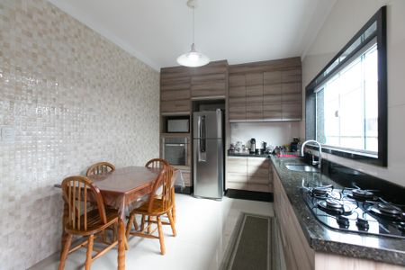 Casa para alugar com 250m², 2 quartos e 3 vagas Casa para alugar com 250m², 2 quartos e 3 vagasCozinha