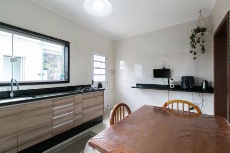 Casa para alugar com 250m², 2 quartos e 3 vagas Casa para alugar com 250m², 2 quartos e 3 vagasCozinha