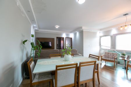 Casa para alugar com 250m², 2 quartos e 3 vagas Casa para alugar com 250m², 2 quartos e 3 vagasSala